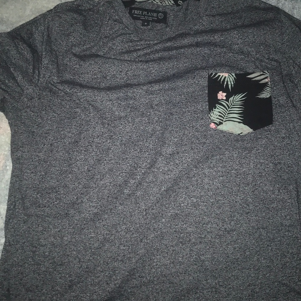 Grey short sleeve with pocket
